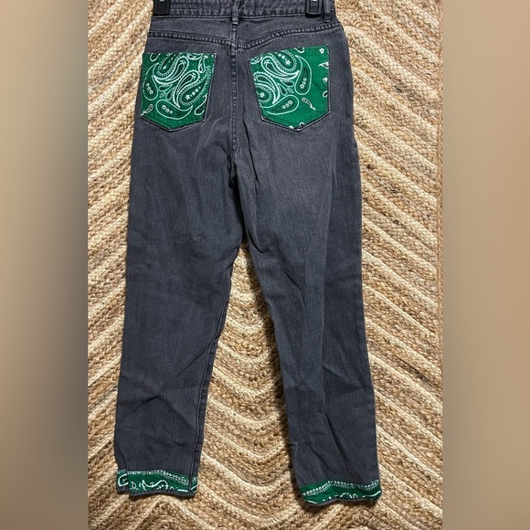 Pacsun Women's Green & White Paisley Embroidered Dark Grey Mom Jeans,Size 24 - Picture 5 of 9